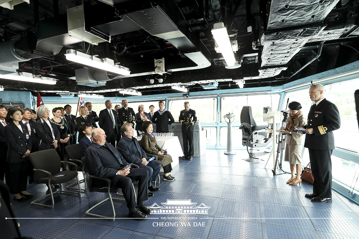 Boarding the Norwegian Navy's logistics and support vessel KNM Maud built by Korea’s Daewoo Shipbuilding and Marine Engineering 