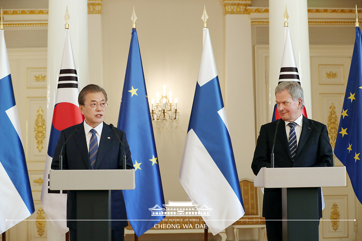 Joint press conference following the Korea-Finland summit at the Presidential Palace in Helsinki