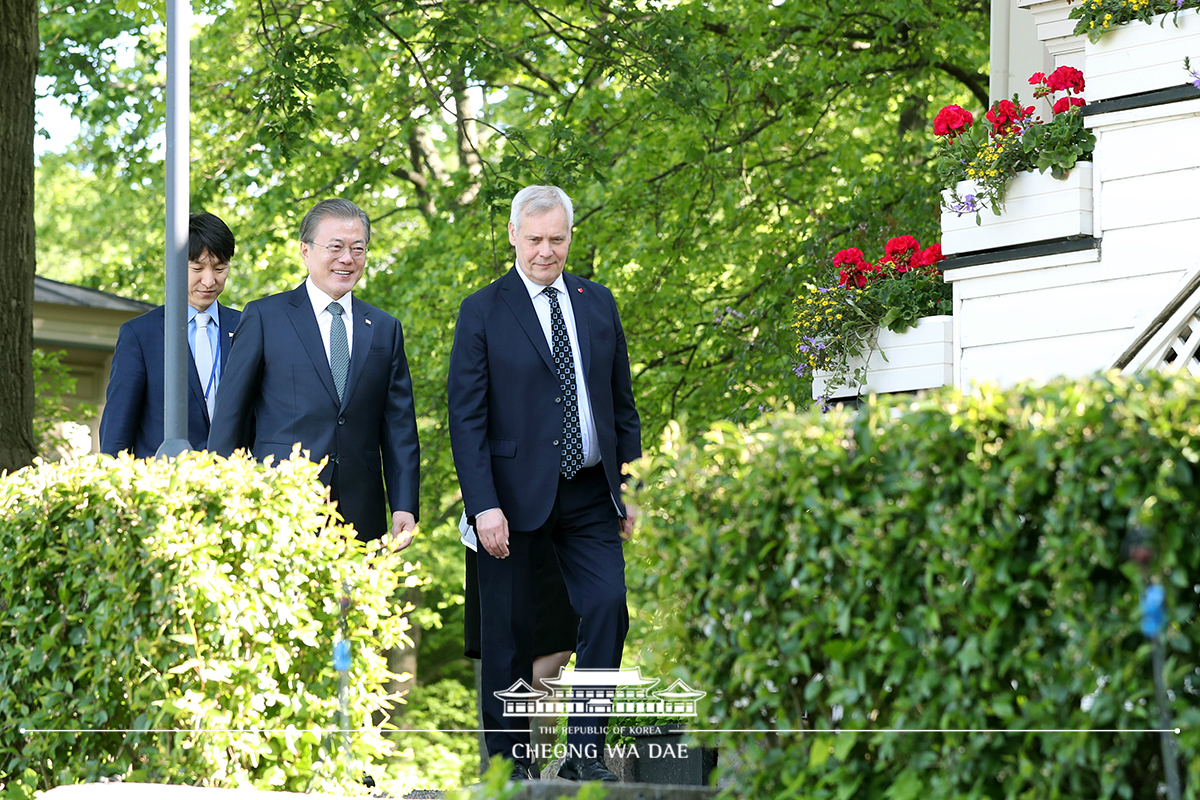 Meeting with Finnish Prime Minister Antti Rinne in Helsinki, Finland