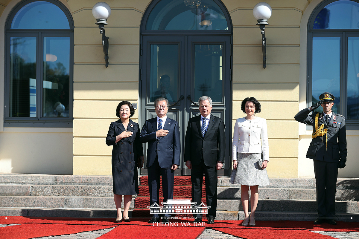 Attending the official welcoming ceremony during the state visit to Finland