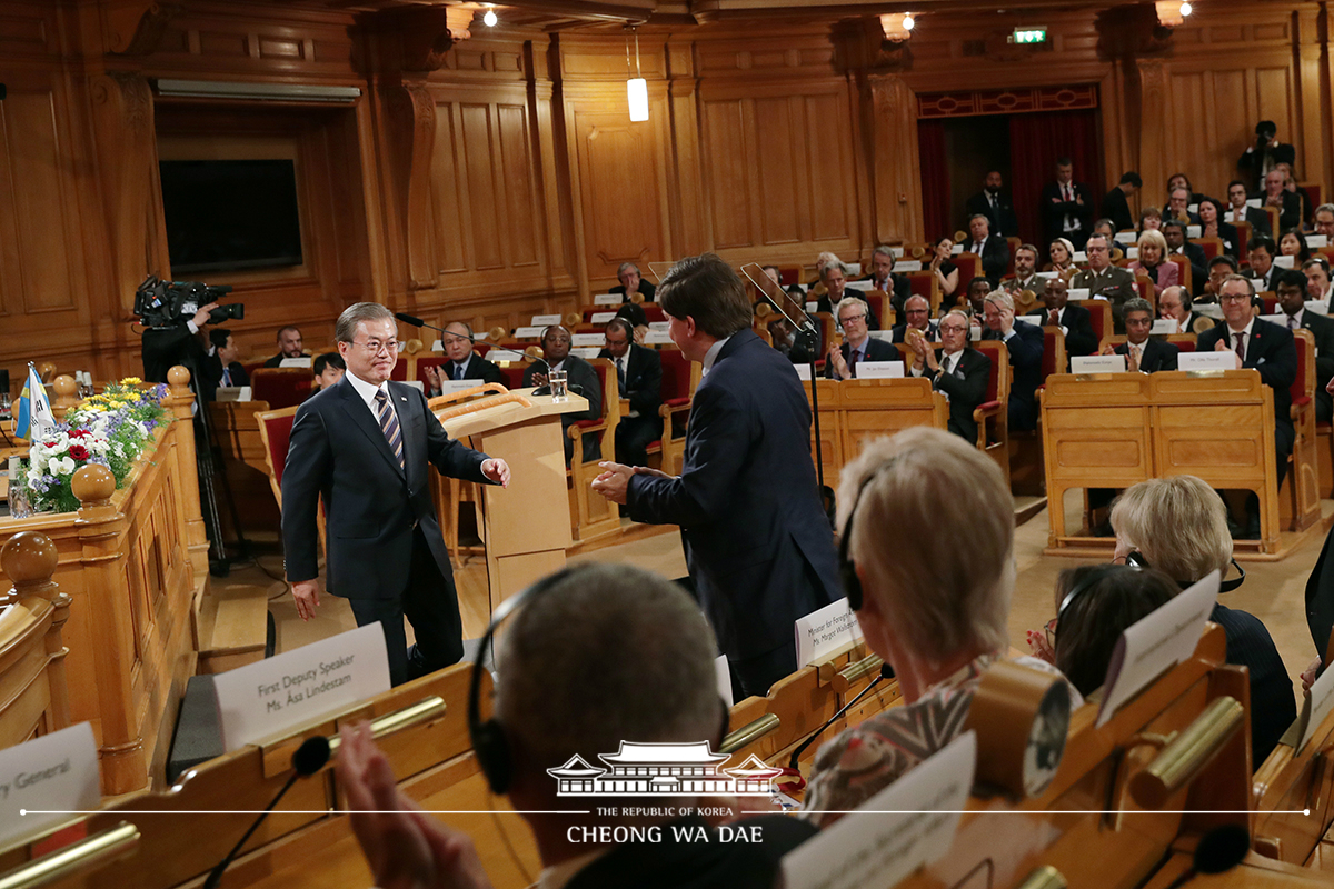 Addressing the Riksdag (Parliament) of Sweden