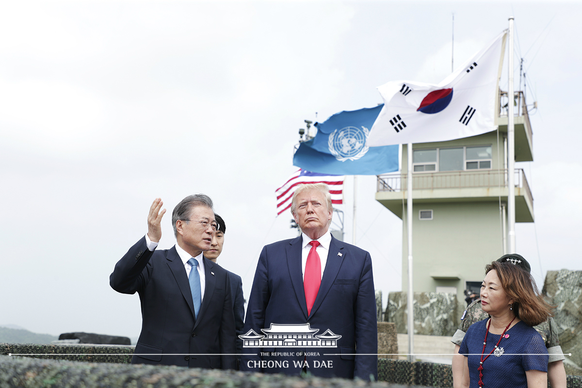 Visiting the Demilitarized Zone along with U.S. President Donald Trump