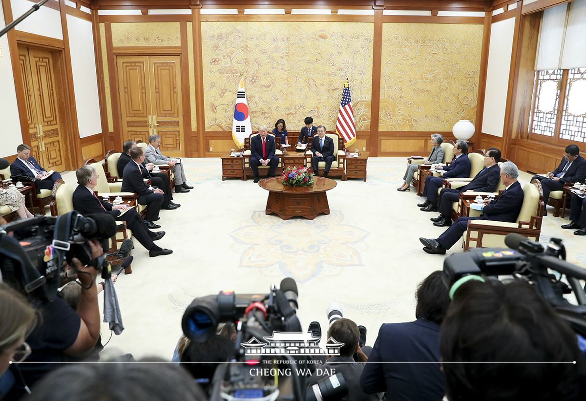 Attending the small-group Korea-U.S. summit at Cheong Wa Dae