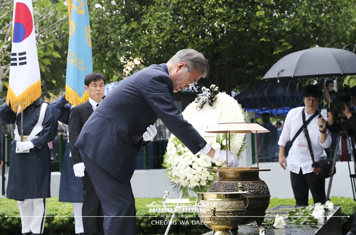 Paying tribute to the Martyrs’ Mausoleum and the Korean Martyrs Memorial in the Aung San National Cemetery in Yangon, Myanmar 