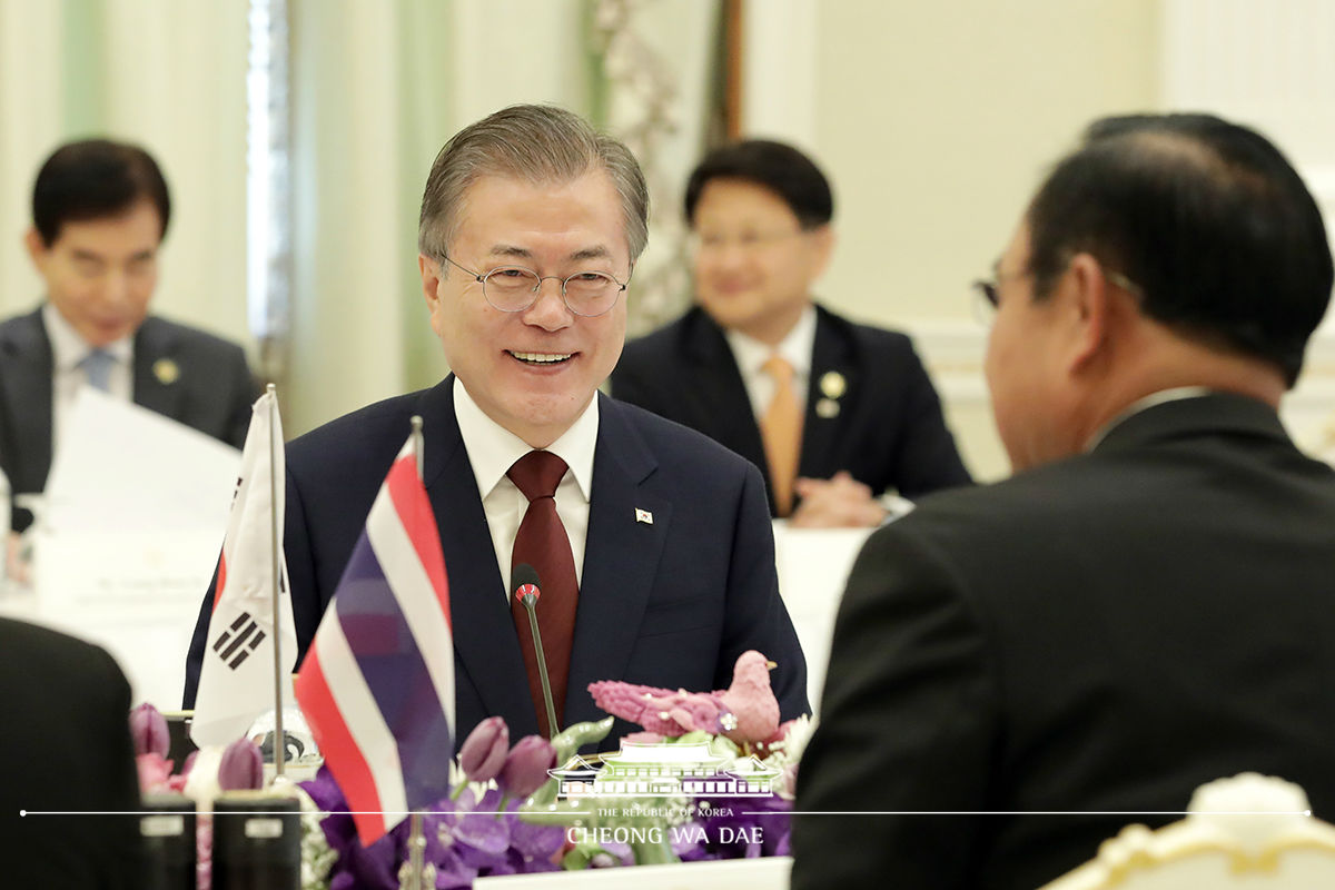 Attending the Korea-Thailand summit in Bangkok 