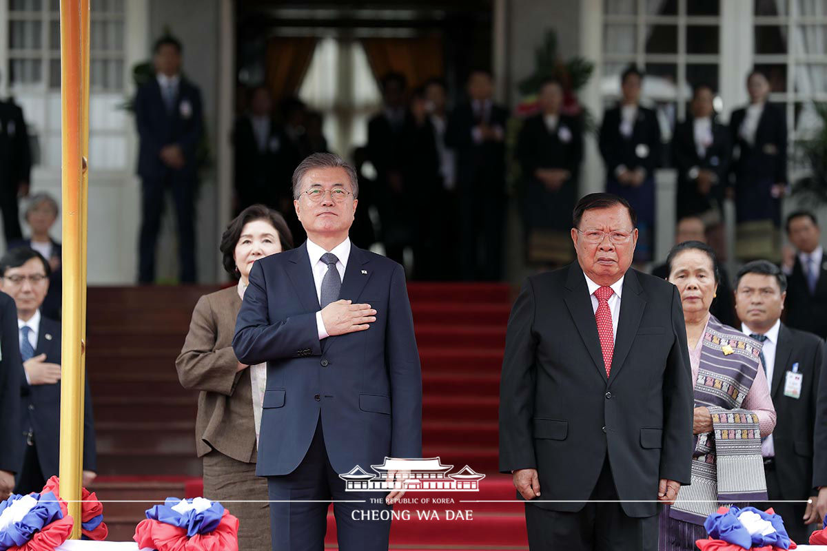 Attending the official welcoming ceremony at the Presidential Palace in Vientiane, Laos