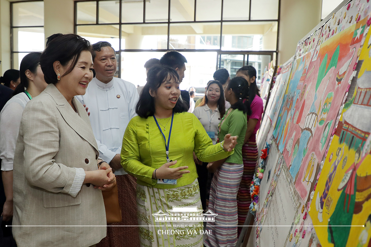 First Lady Kim Jung-sook visiting Yangon University of Foreign Languages in Myanmar 