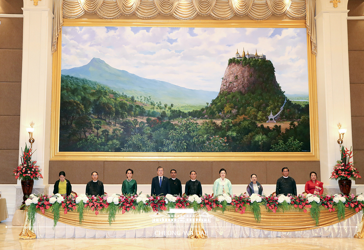 Attending a state dinner hosted by President U Win Myint of Myanmar 