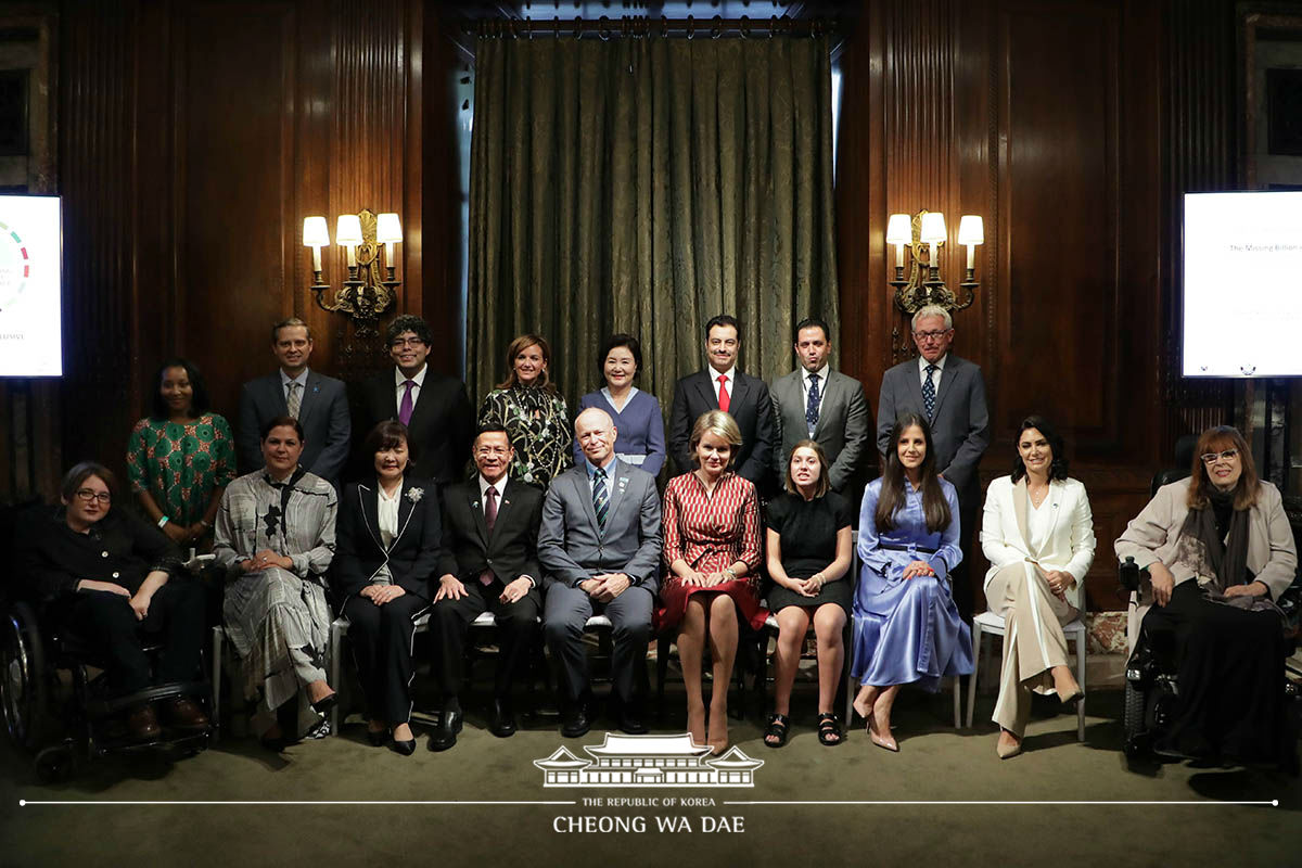 First Lady Kim Jung-sook at Missing Billion in UHC: Children and Persons with Developmental Delays and Disabilities at the New York Public Library 