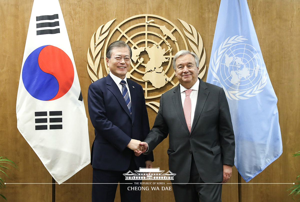 Meeting with U.N. Secretary-General António Guterres on the sidelines of the 74th U.N. General Assembly in New York 