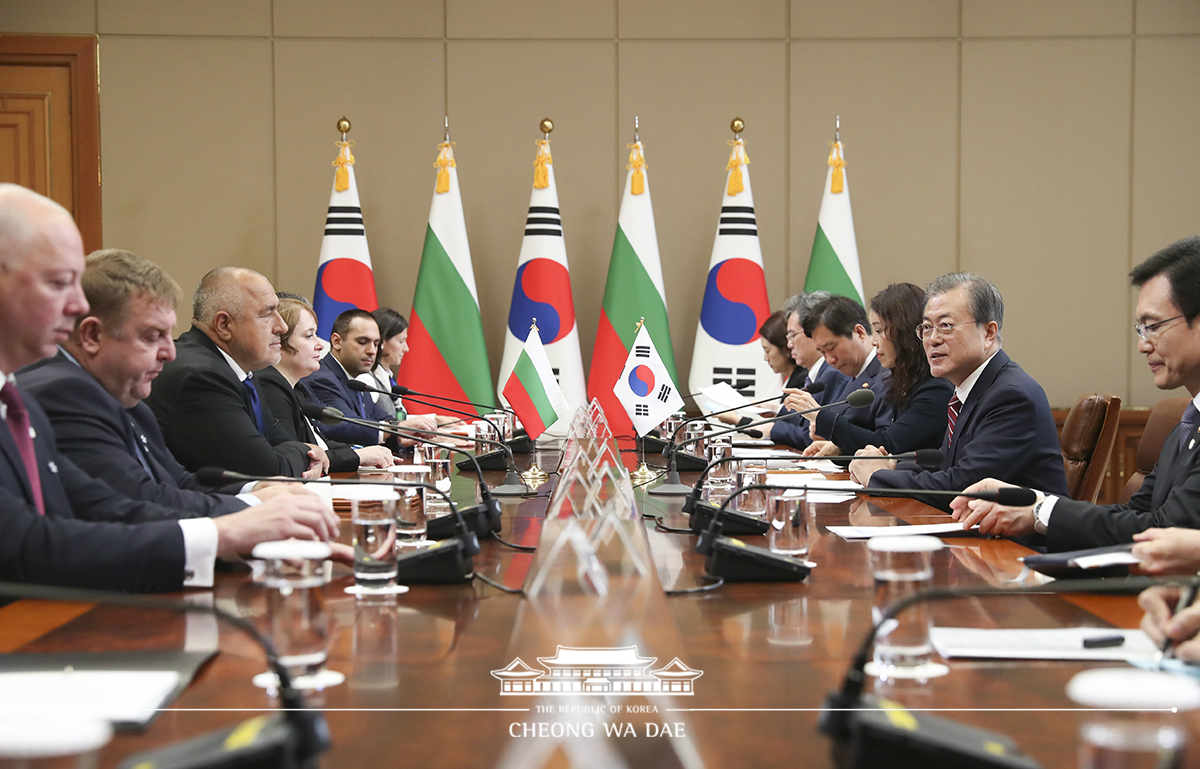 Holding the Korea-Bulgaria summit at Cheong Wa Dae