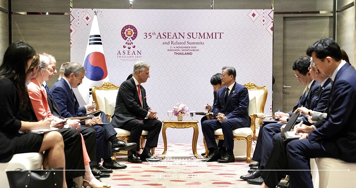 Meeting with U.S. National Security Advisor Robert O'Brien on the sidelines of the East Asia Summit in Bangkok, Thailand 