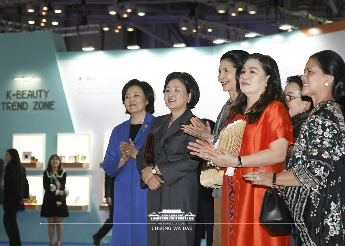 First Lady Kim Jung-sook attending ASEAN-ROK K-beauty Festival in Busan 