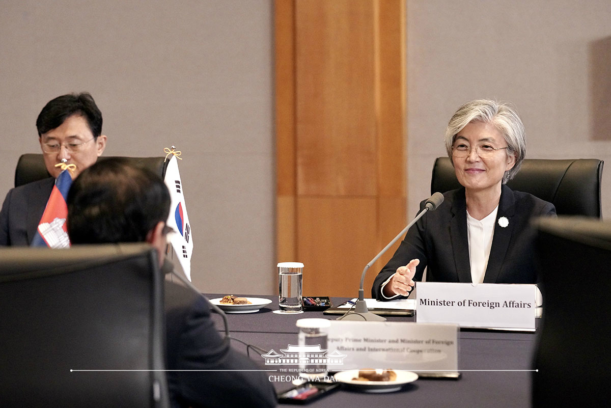 The ROK-Cambodia Foreign Ministers’ Meeting held on the occasion of 2019 ASEAN-ROK Commemorative Summit in Busan 