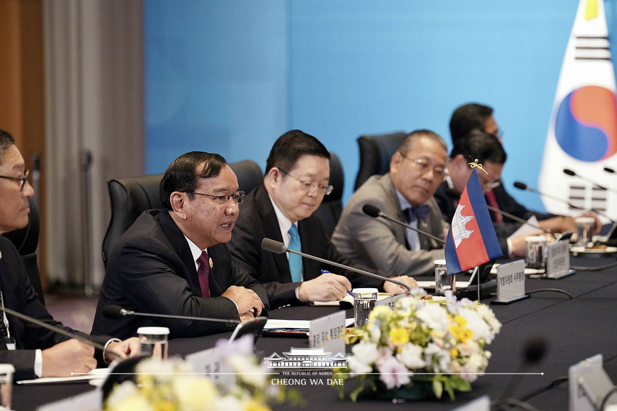 The ROK-Cambodia Foreign Ministers’ Meeting held on the occasion of 2019 ASEAN-ROK Commemorative Summit in Busan 