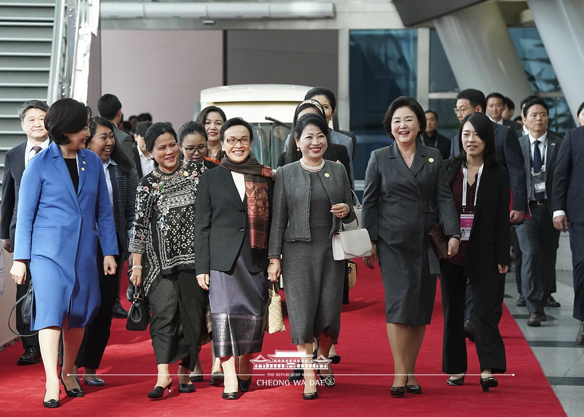 First Lady Kim Jung-sook attending ASEAN-ROK K-beauty Festival in Busan 