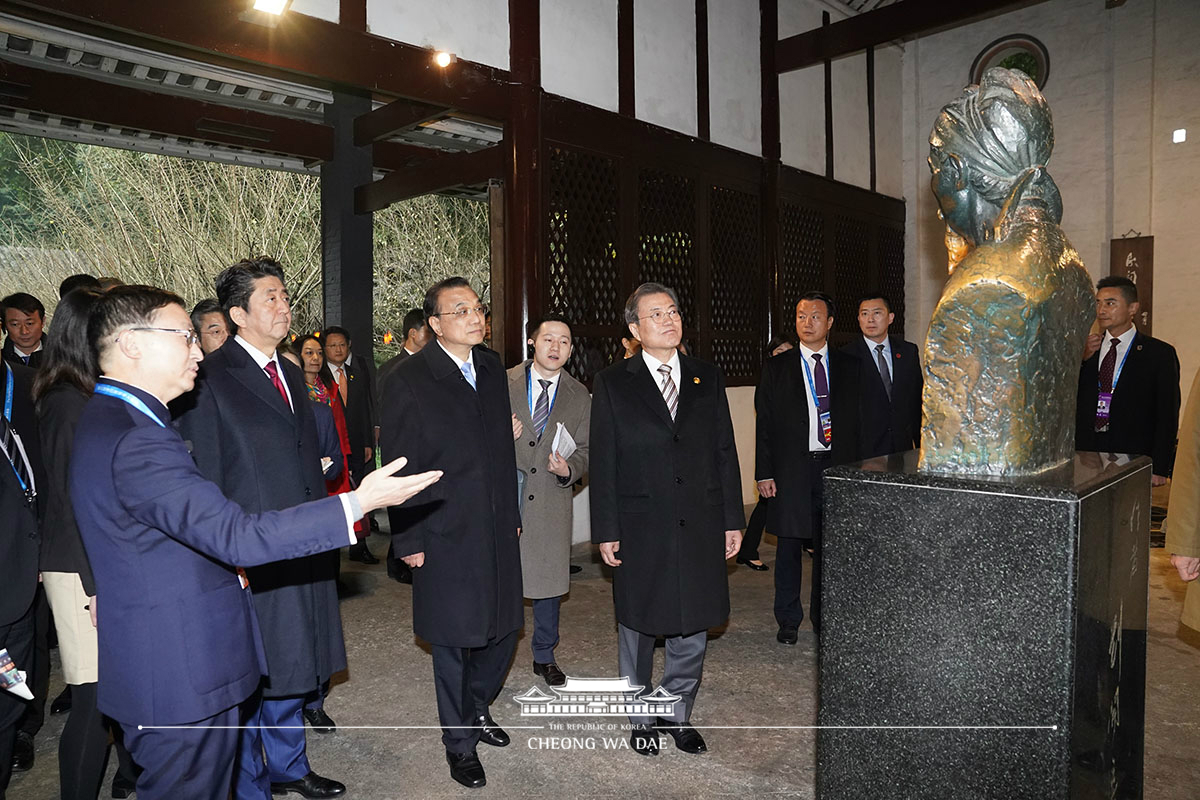 Attending an event with the Chinese Premier and Japanese Prime Minister to celebrate the 20th anniversary of trilateral cooperation 