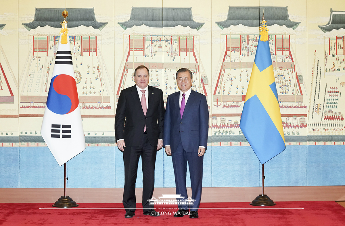 Attending relevant events at Cheong Wa Dae during Swedish Prime Minister Stefan Löfven’s official visit to Korea 