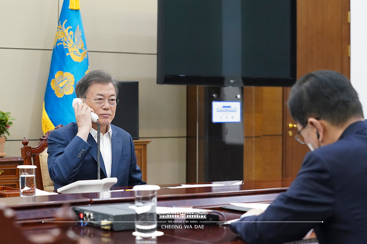 Speaking by phone at Cheong Wa Dae to Bhutanese Prime Minister Lotay Tshering