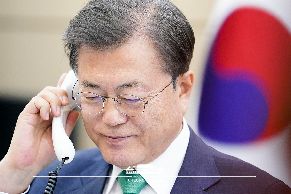 Speaking by phone at Cheong Wa Dae to Danish Prime Minister Mette Frederiksen