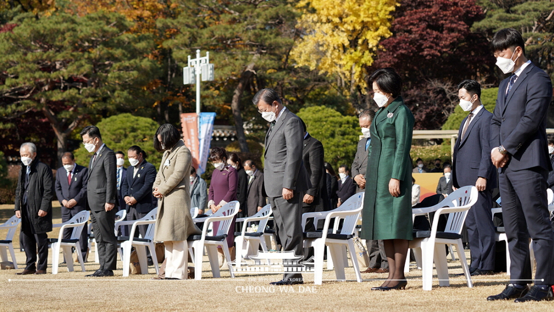 Attending the “Turn Toward Busan” international memorial ceremony held at the United Nations Memorial Cemetery in Busan, Korea 