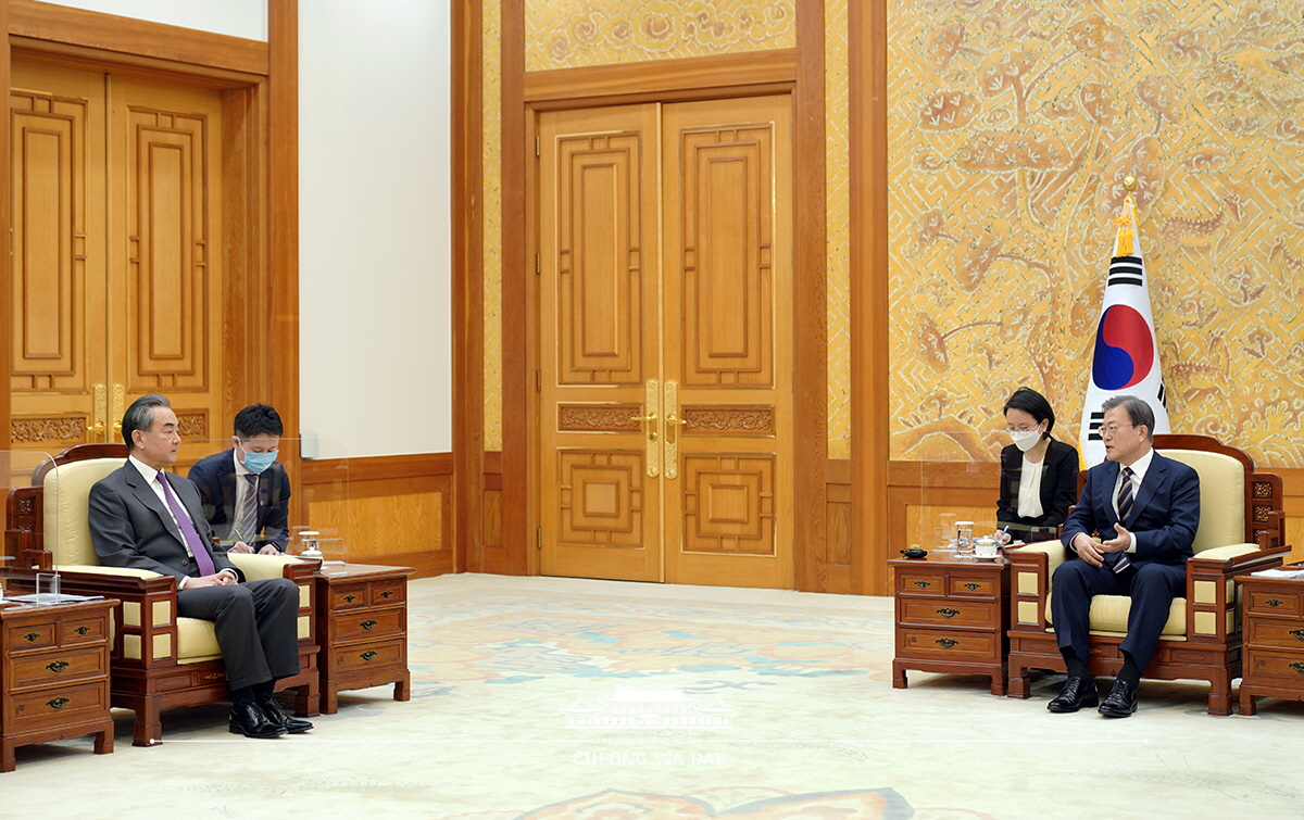 Meeting with State Councilor and Minister of Foreign Affairs Wang Yi of the People’s Republic of China at Cheong Wa Dae