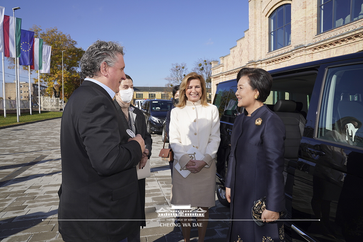 First Lady Kim Jung-sook visiting Eiffel Art Studios in Budapest, Hungary 