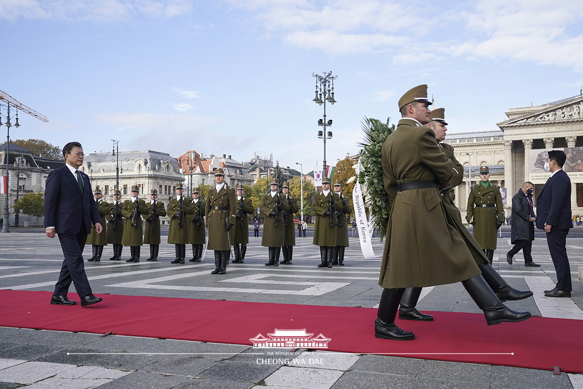 Laying a wreath at Heroes’ Square in Budapest, Hungary 