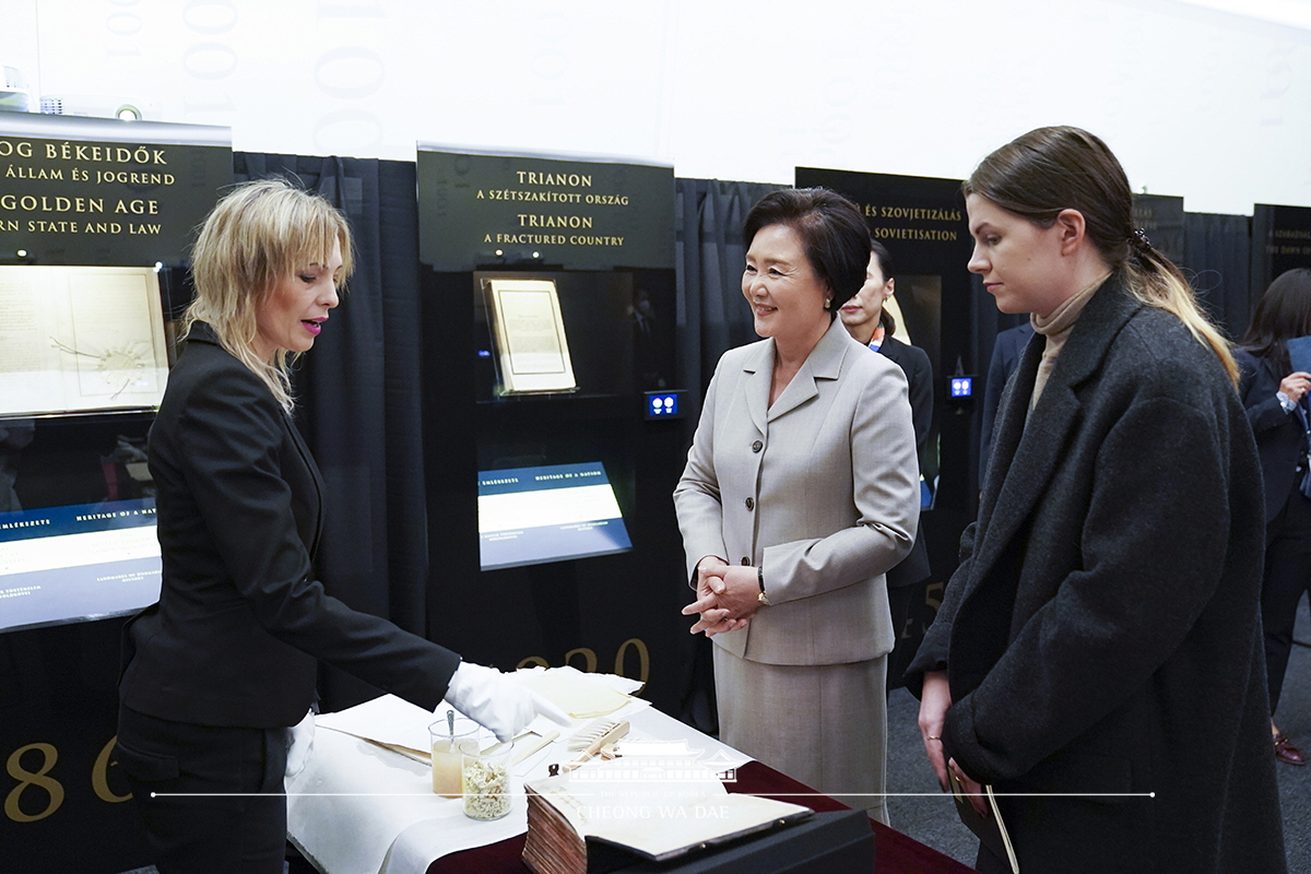 First Lady Kim Jung-sook visiting the National Archives of Hungary in Budapest 