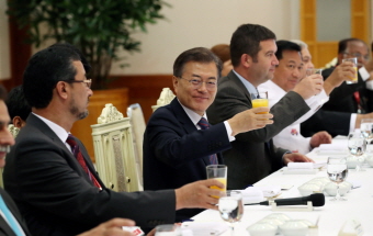 Luncheon for Participants in the 2nd Meeting of Speakers of Eurasian Countries` Parliaments 