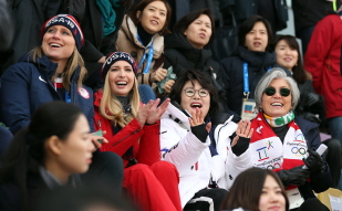 First Lady Kim Jung-sook and U.S. presidential advisor Ivanka Trump watching a snowboarding event in PyeongChang