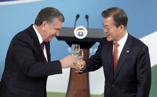 State dinner for Uzbek President Shavkat Mirziyoyev 