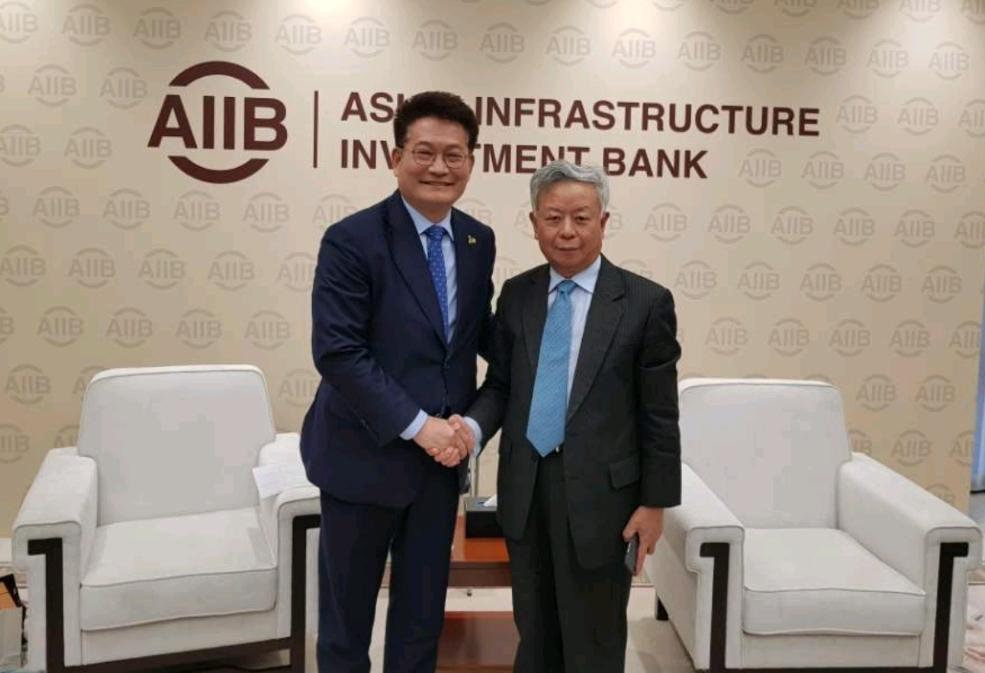 송영길 위원장_AIIB 진리췬 총재 이미지