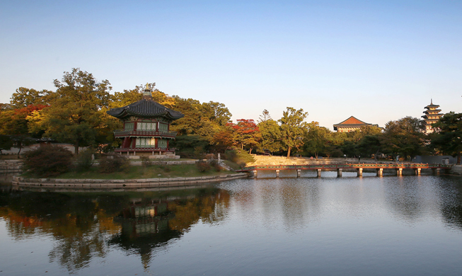 Gyeongbokgung_Hyangwonjeong_Article_20191121_th.jpg