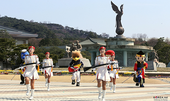 Parade_Event_CheongWaDae_main.jpg