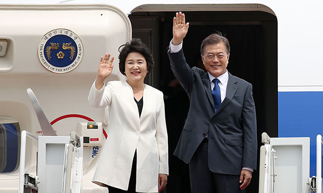 President_Moon_US_Departure_MAIN.jpg