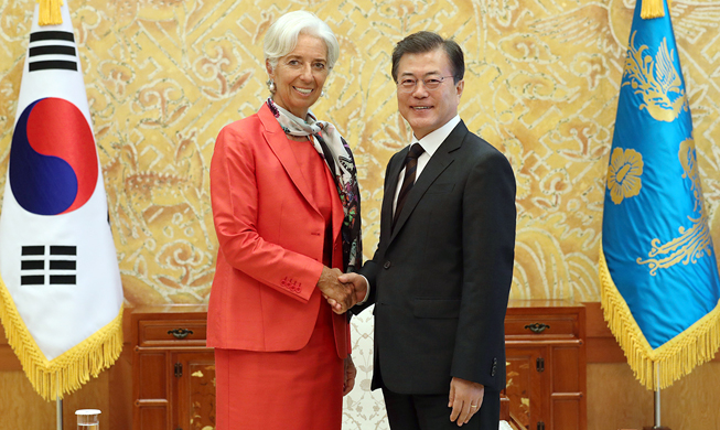 President_Moon_IMF_20170911_Article_main.jpg
