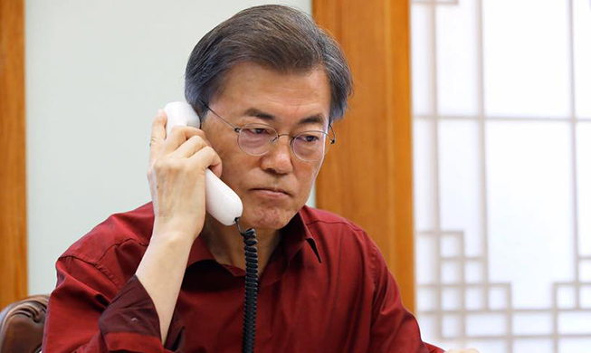 0917Korea_US_Leaders_Phonetalks_main.jpg