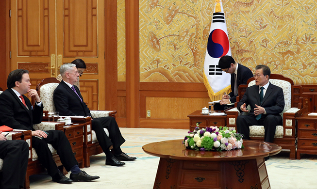 President_US_Defense_Minister_Meeting_1030_main.jpg