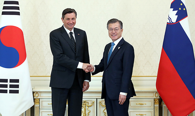 Korea_Slovenia_Summit_0220_main.jpg