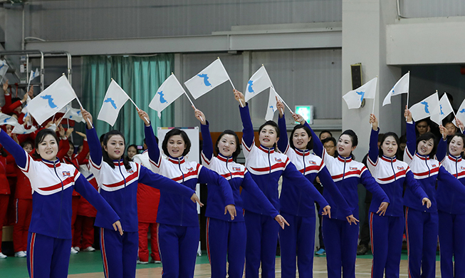 180416_cheering squad_main.jpg