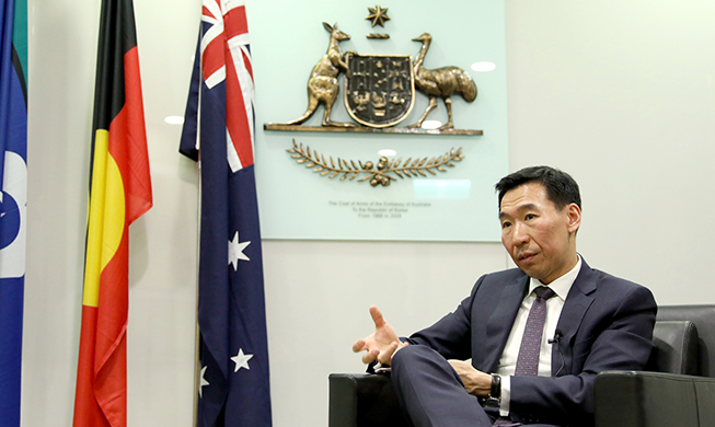 Australia_ambasador_interview_180417_main.jpg