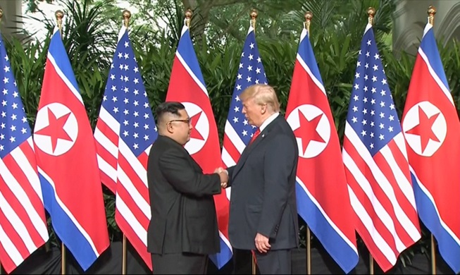 190115_trumpkim_MAIN.jpg