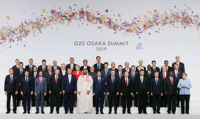 G20_FirstDay_Article_20190628_th.jpg