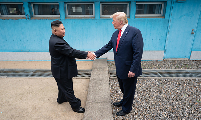 190701_trumpkim_main.jpg