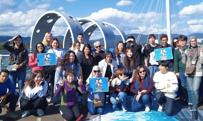 crop_10812f7015d141dd85f368e3dd702bda.jpg