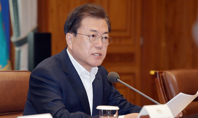 crop_200324_president moon_art1.jpg