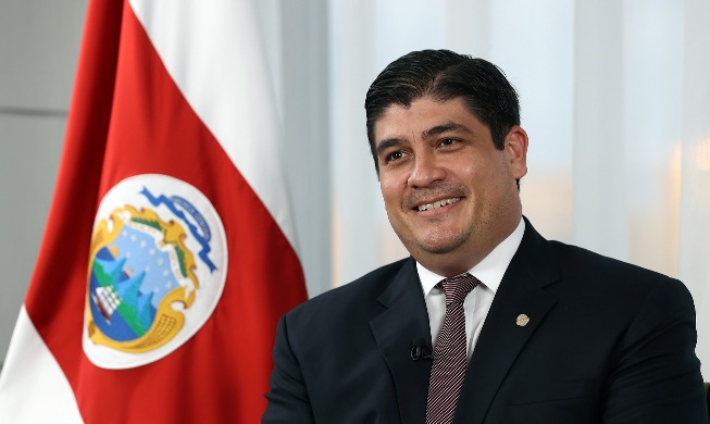 crop_20211123 President of the Costa Rica 1.jpg