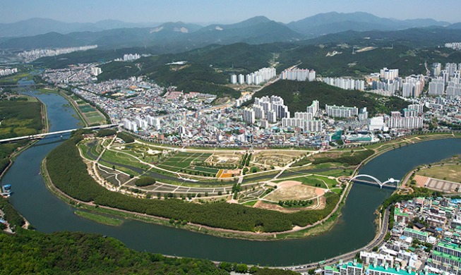 crop_190503_taewha river_main.jpg