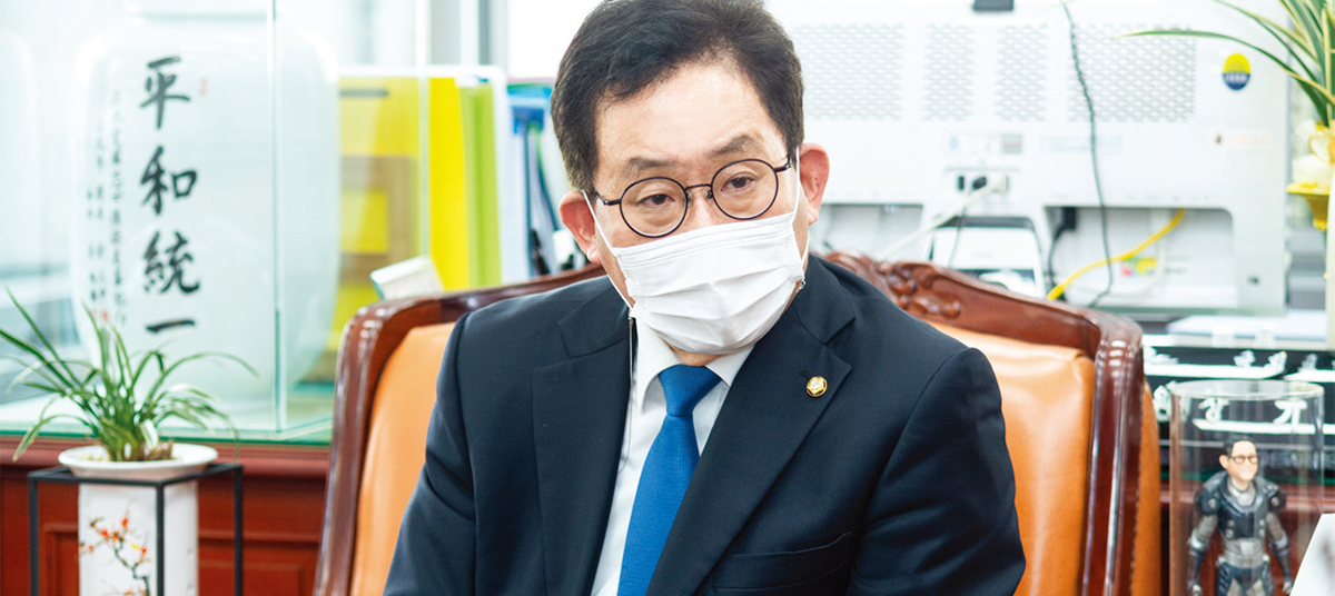 유기홍 교육위원장